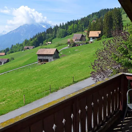 Chalet Papillon * Schwanden (Berne)